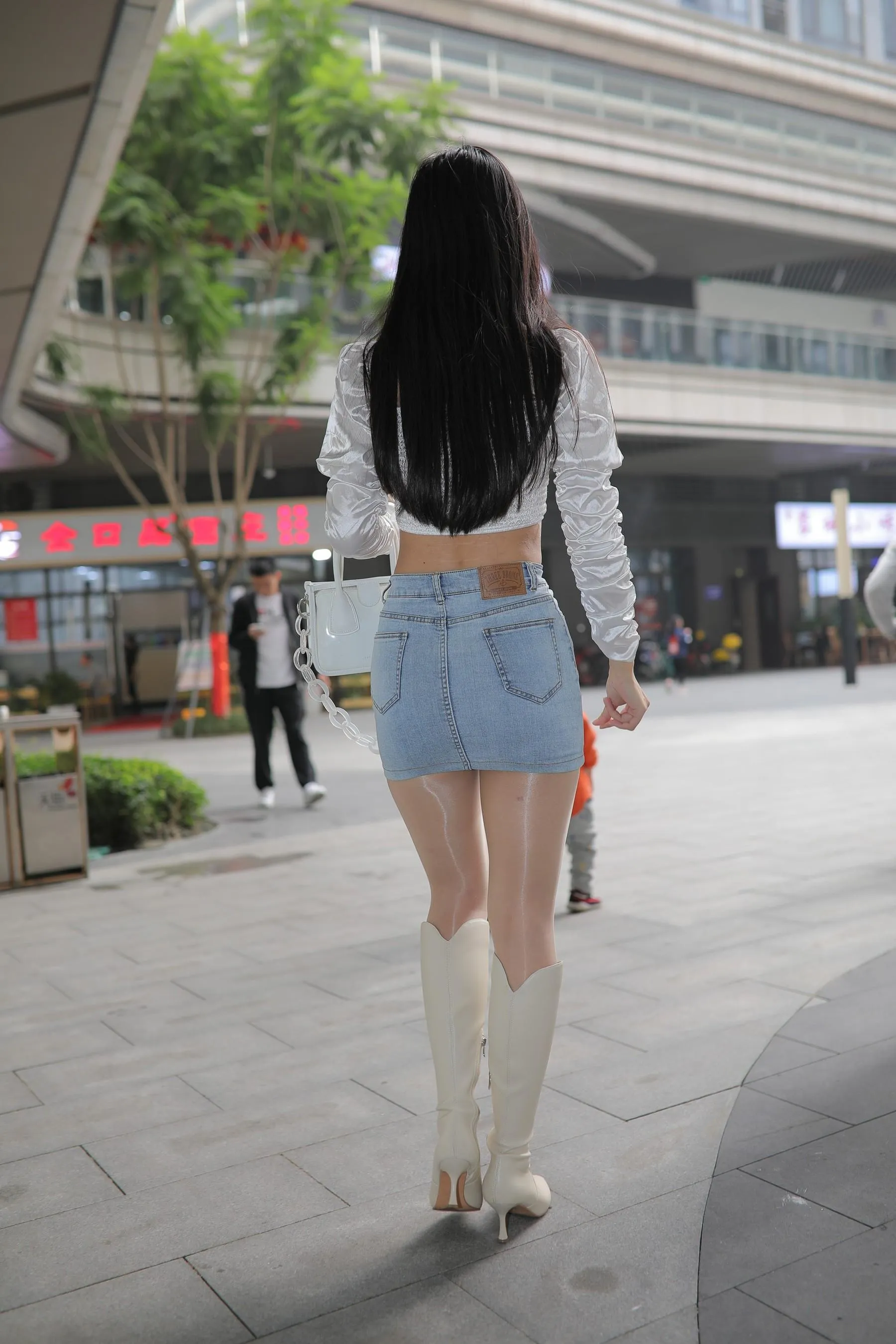 魔镜街拍 NO.170 凯恩街拍摄影-牛仔裙小姐姐 [304P]插图